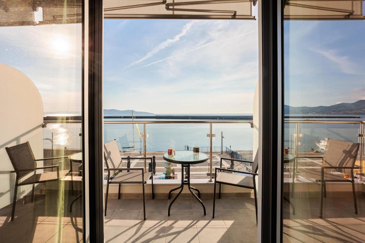 Georgia Seaview Apartment B3 カラマタ エクステリア 写真